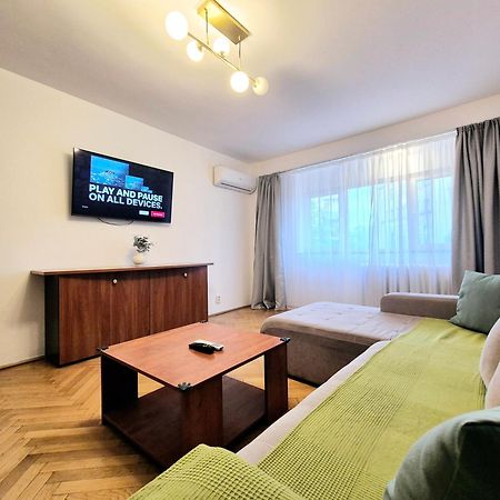 Tranquil Unirii Residence - Elegant & Spacious Living With Parking Steps From Parliament بوخارست المظهر الخارجي الصورة