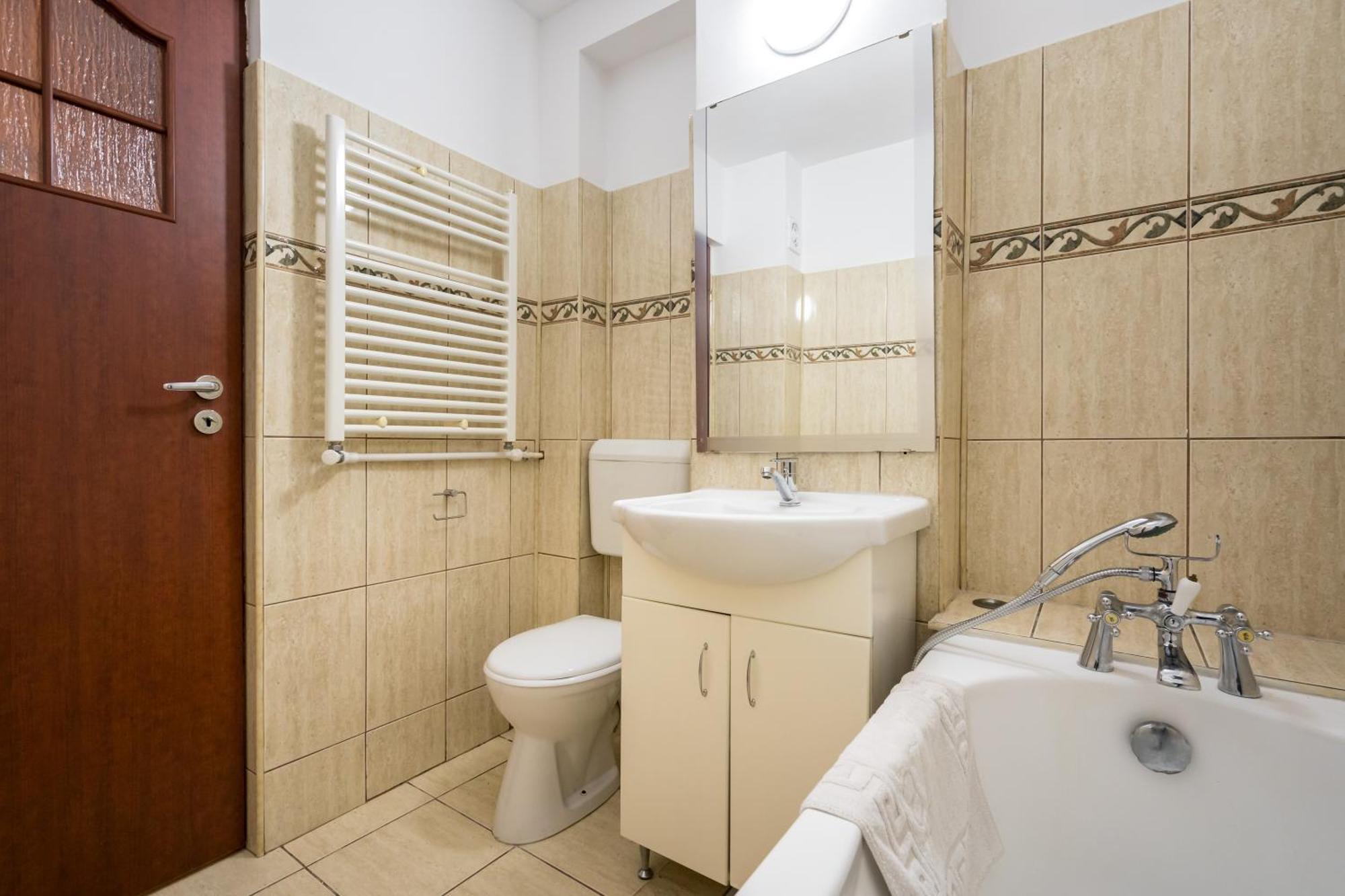 Tranquil Unirii Residence - Elegant & Spacious Living With Parking Steps From Parliament بوخارست المظهر الخارجي الصورة