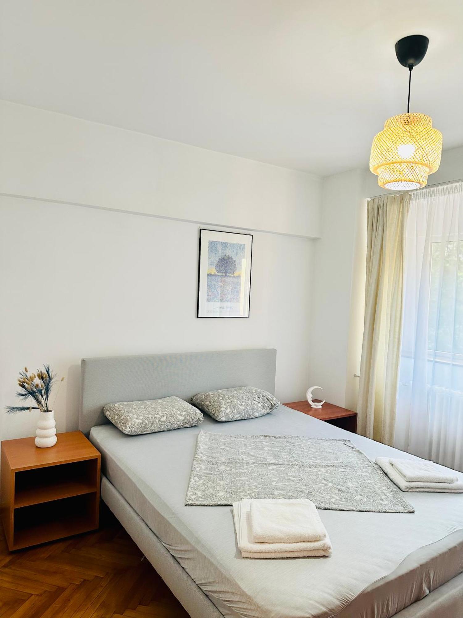 Tranquil Unirii Residence - Elegant & Spacious Living With Parking Steps From Parliament بوخارست المظهر الخارجي الصورة