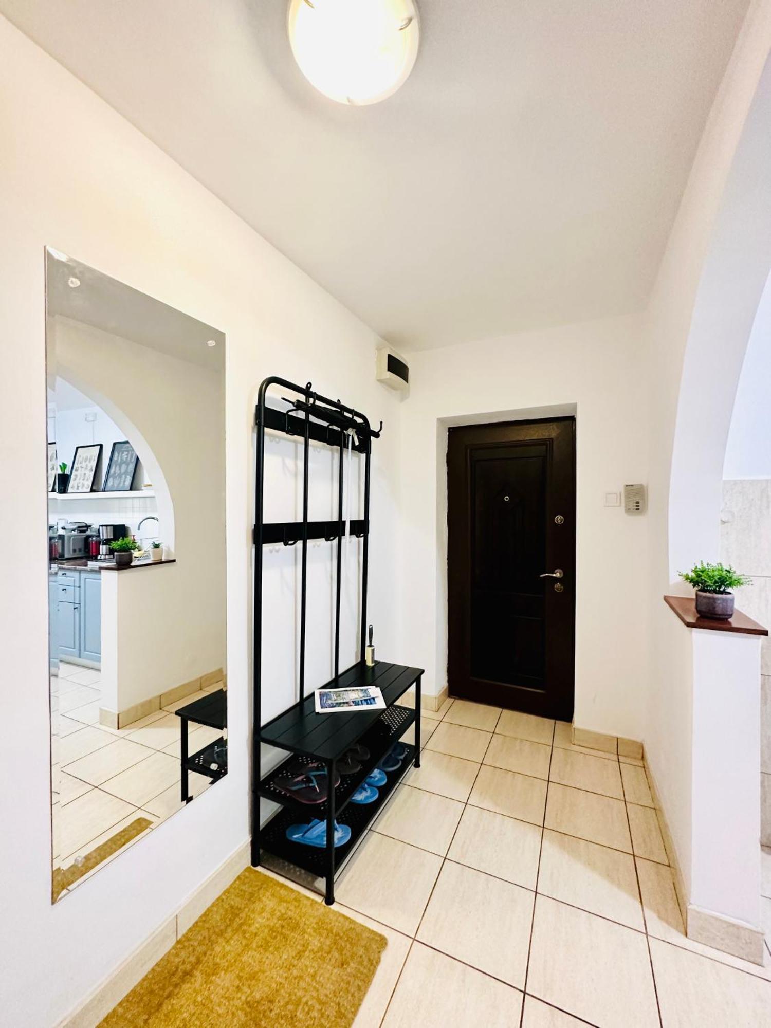 Tranquil Unirii Residence - Elegant & Spacious Living With Parking Steps From Parliament بوخارست المظهر الخارجي الصورة