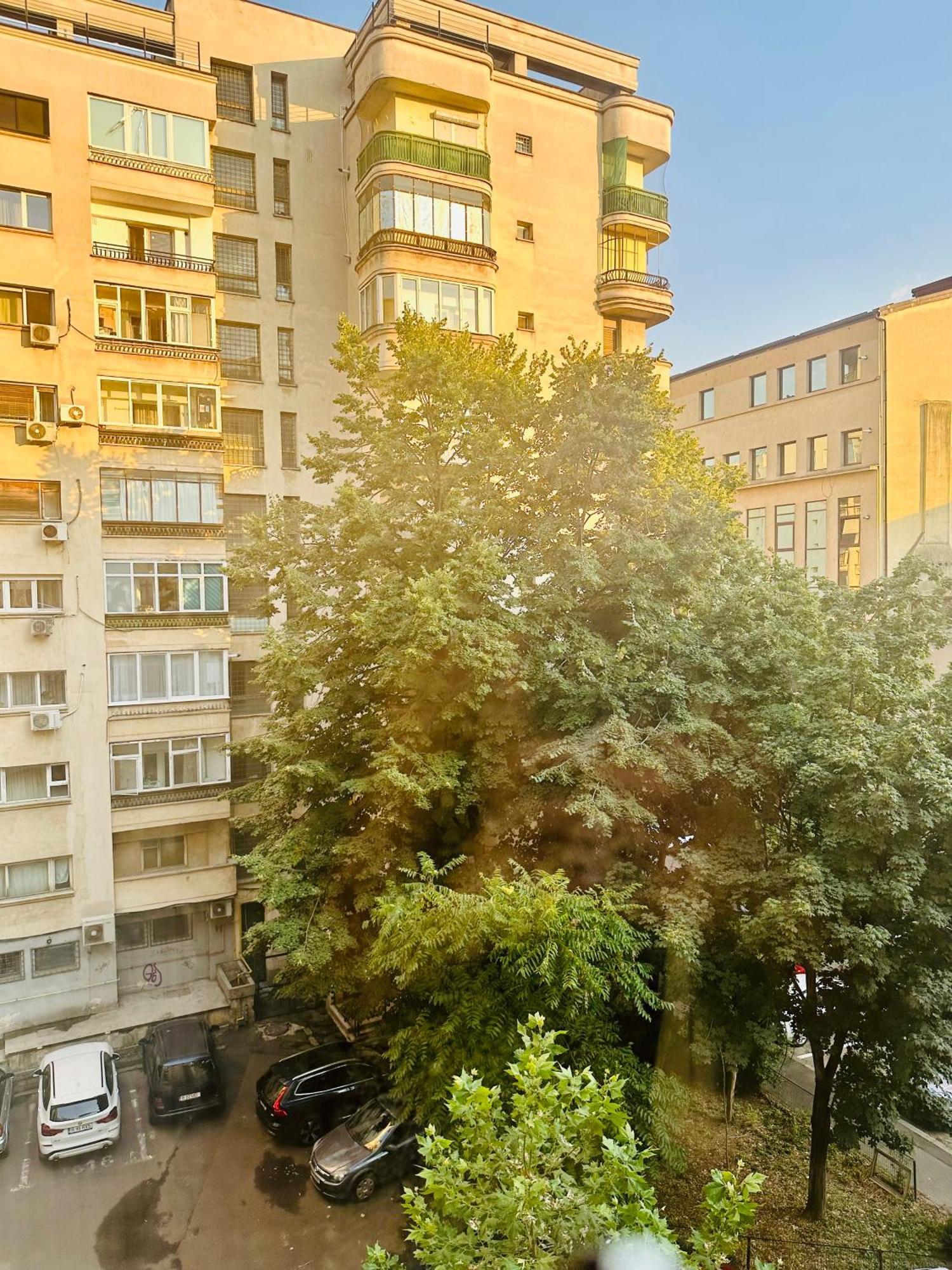 Tranquil Unirii Residence - Elegant & Spacious Living With Parking Steps From Parliament بوخارست المظهر الخارجي الصورة