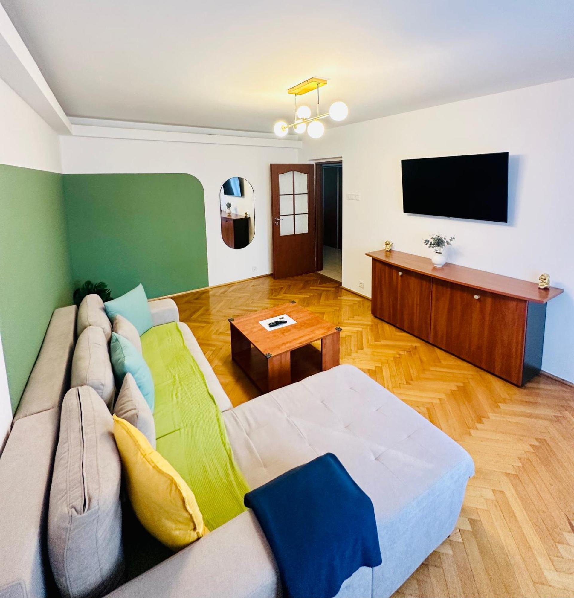 Tranquil Unirii Residence - Elegant & Spacious Living With Parking Steps From Parliament بوخارست المظهر الخارجي الصورة