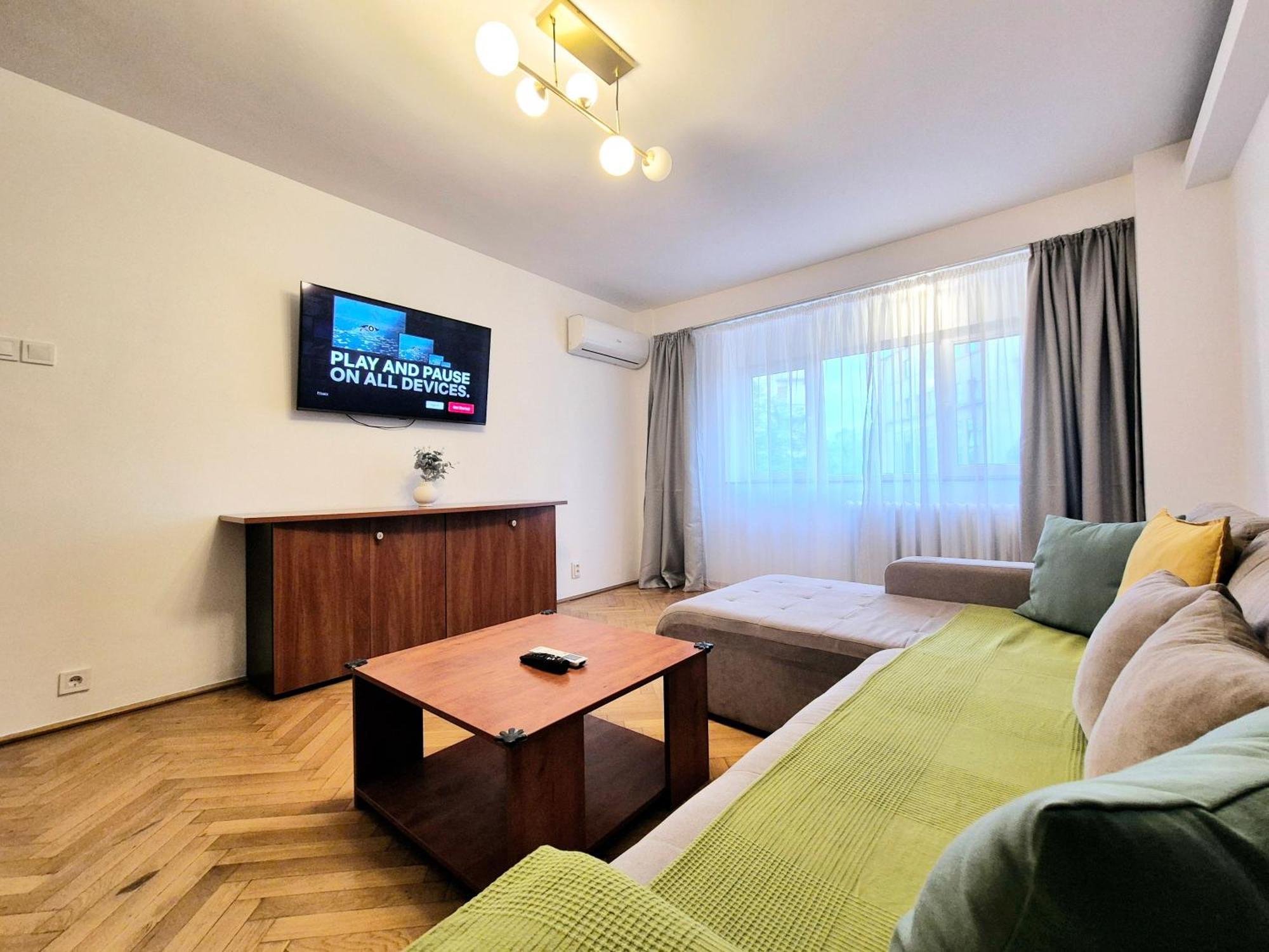 Tranquil Unirii Residence - Elegant & Spacious Living With Parking Steps From Parliament بوخارست المظهر الخارجي الصورة